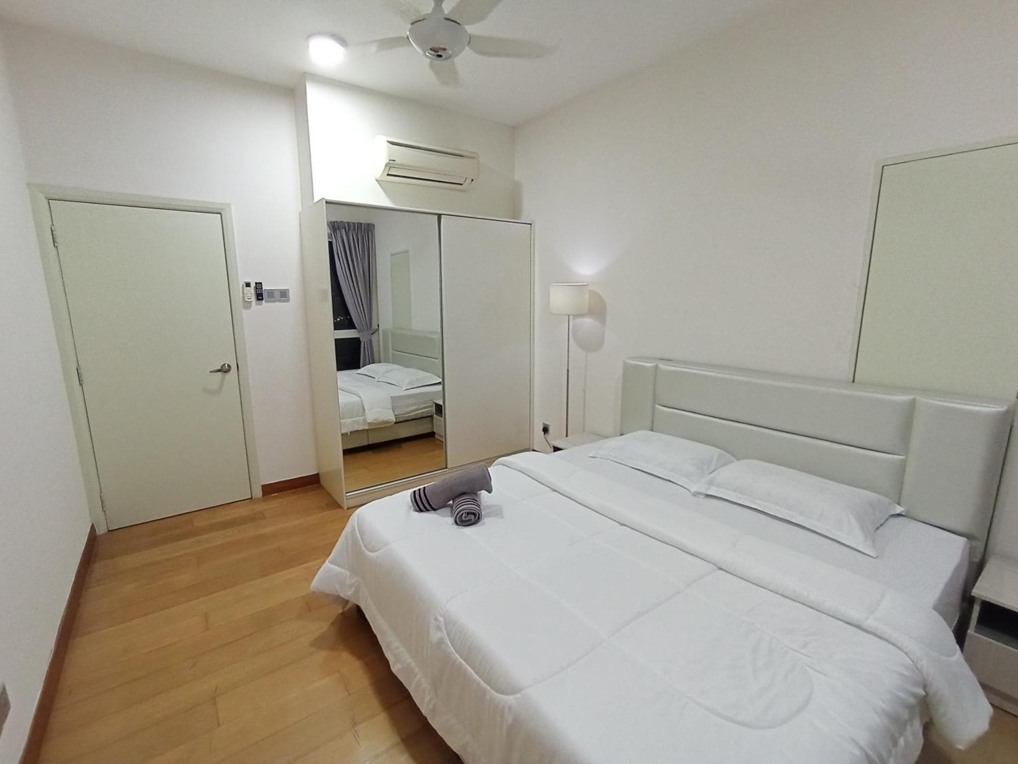 Habibi Klcc Hostel *