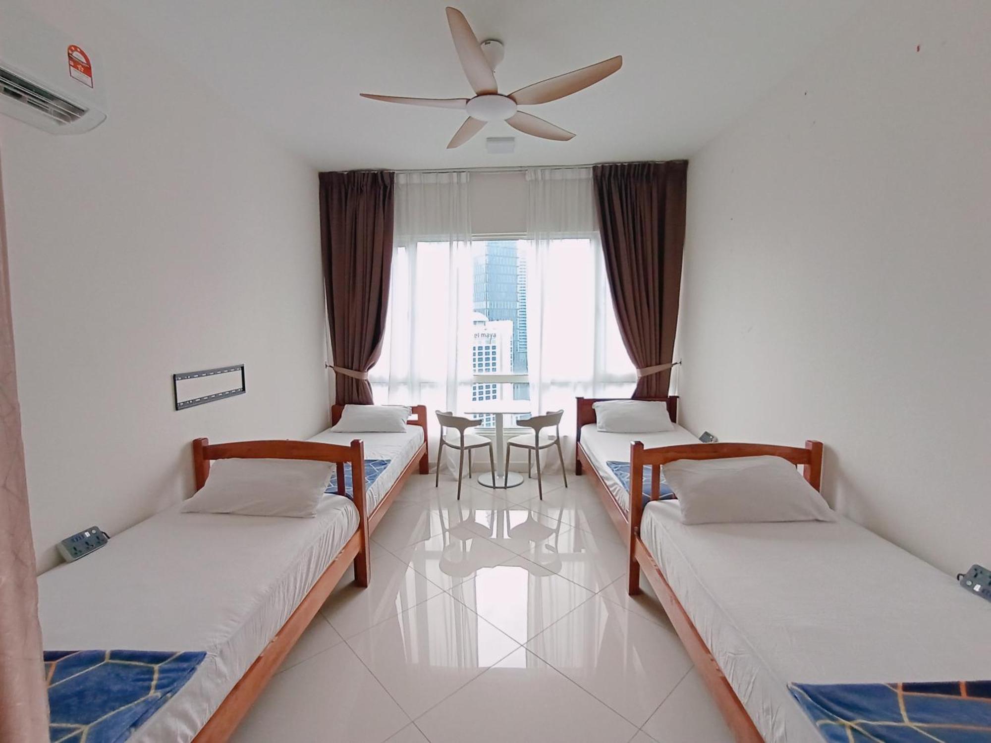 Habibi Klcc Hostel *
