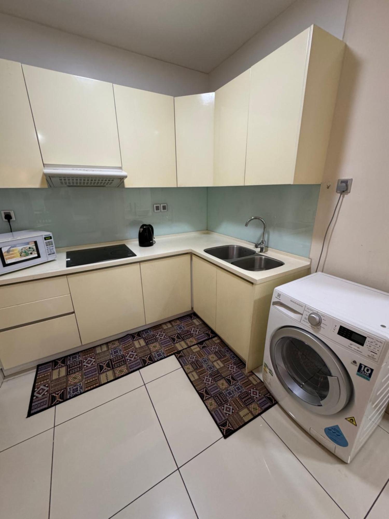 Habibi Klcc Hostel *